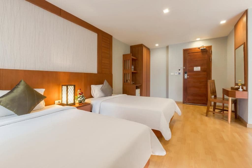 rooms-executive-suite-city-view