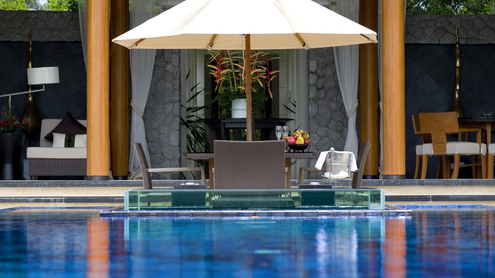 rooms-one-bedroom-doublepool-villa