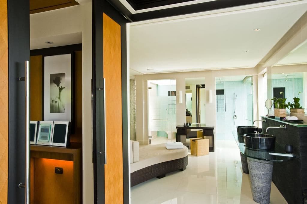 rooms-three-bedroom-doublepool-villa