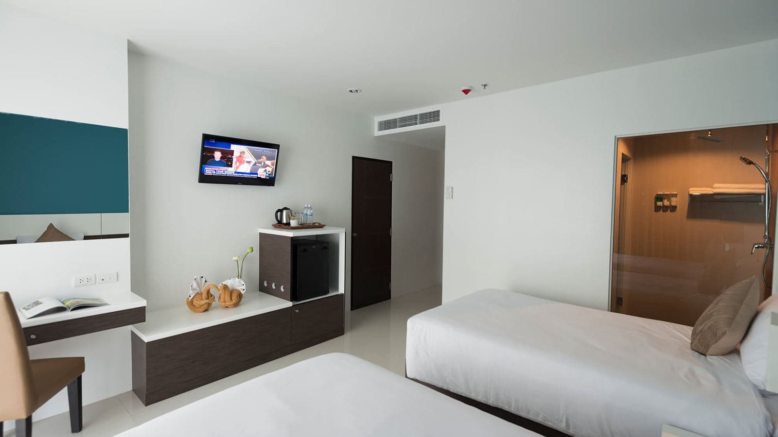 rooms-superior-room