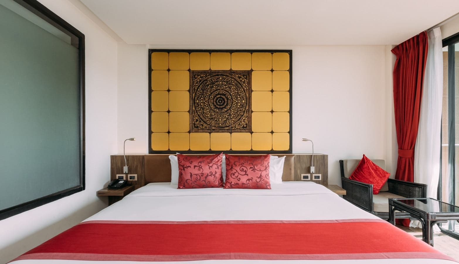 rooms-deluxe-room