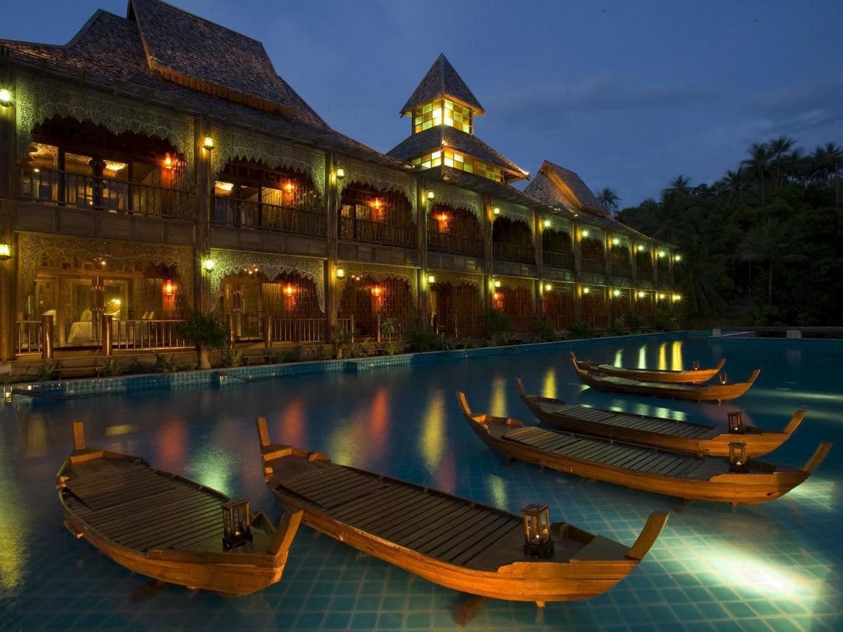 pools-outdoor-pool