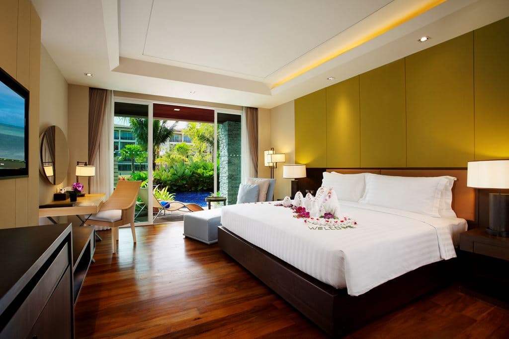 rooms-deluxe-pool-access