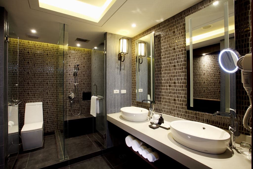 rooms-moken-suite-pool-view