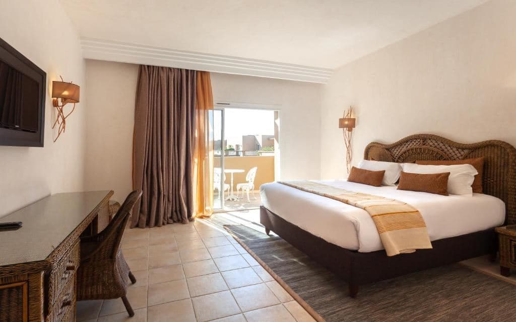 rooms-room-superior