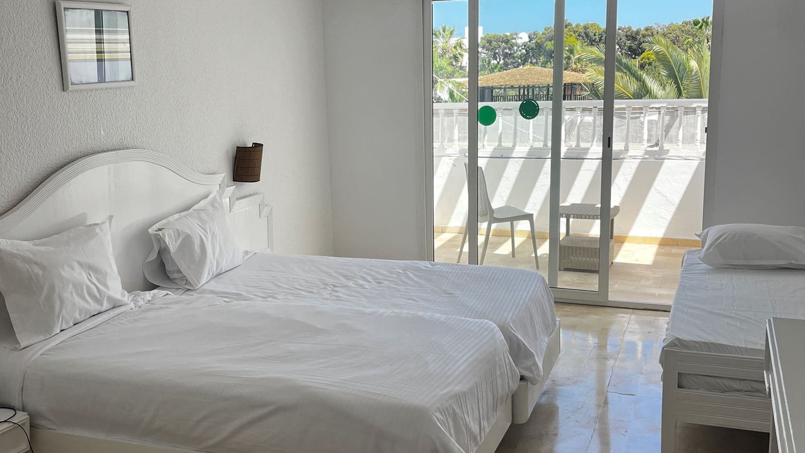 rooms-triple-room