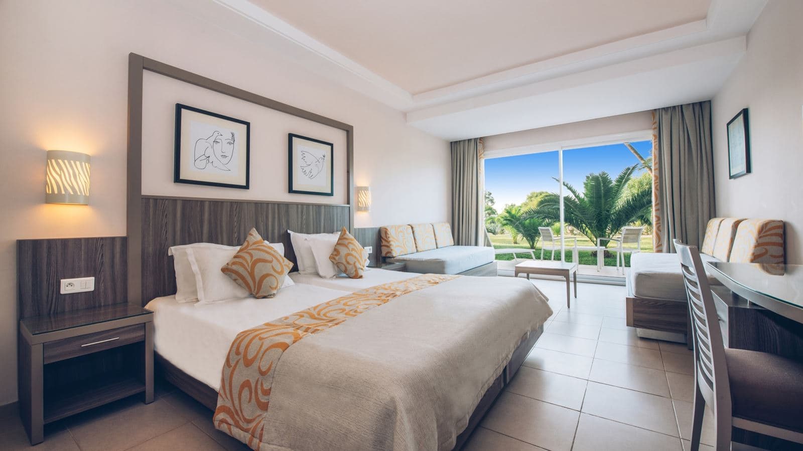 rooms-family-room