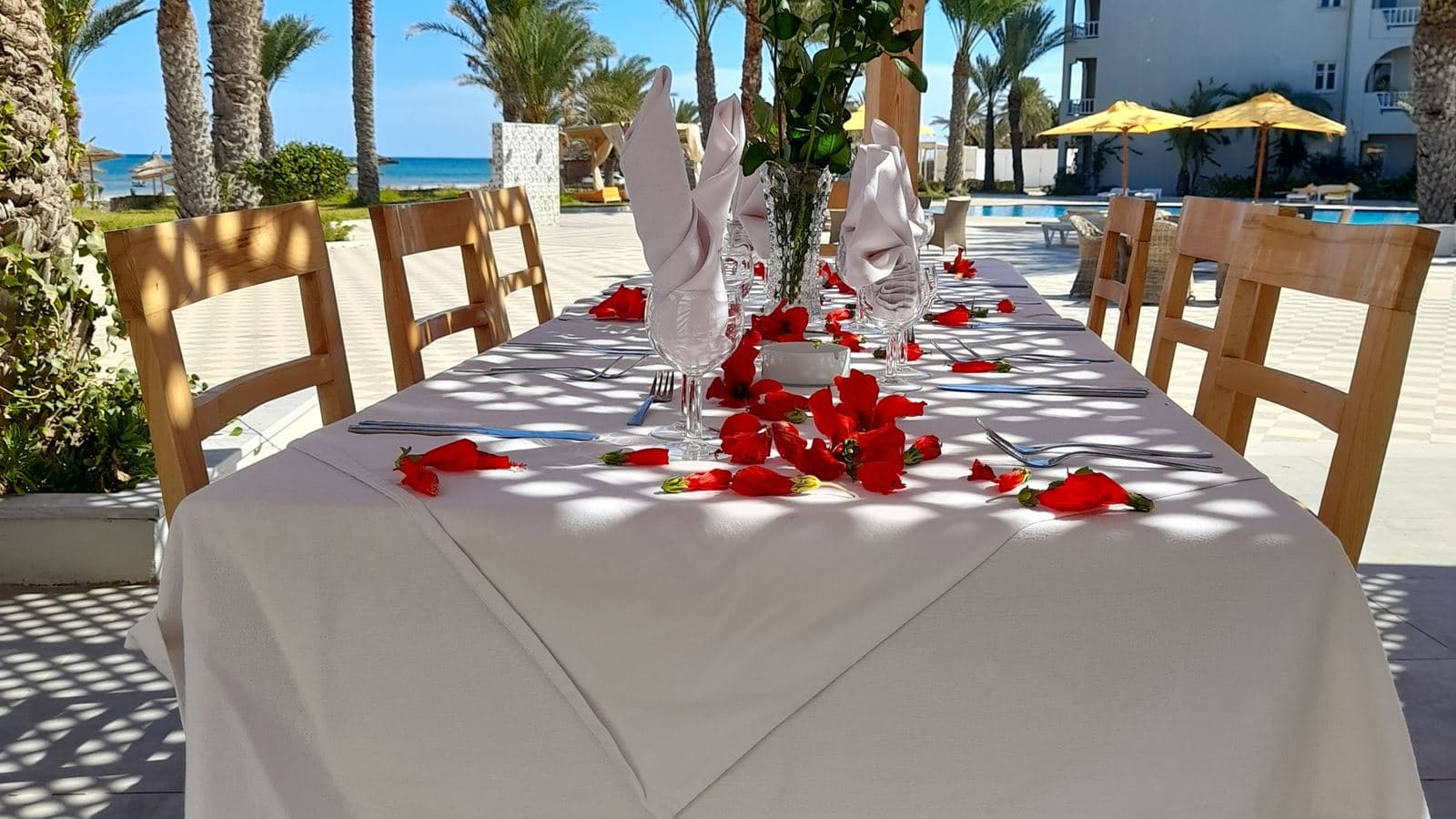 restaurants-restaurant