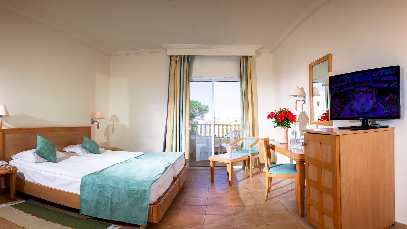 rooms-room-connection-garden-view