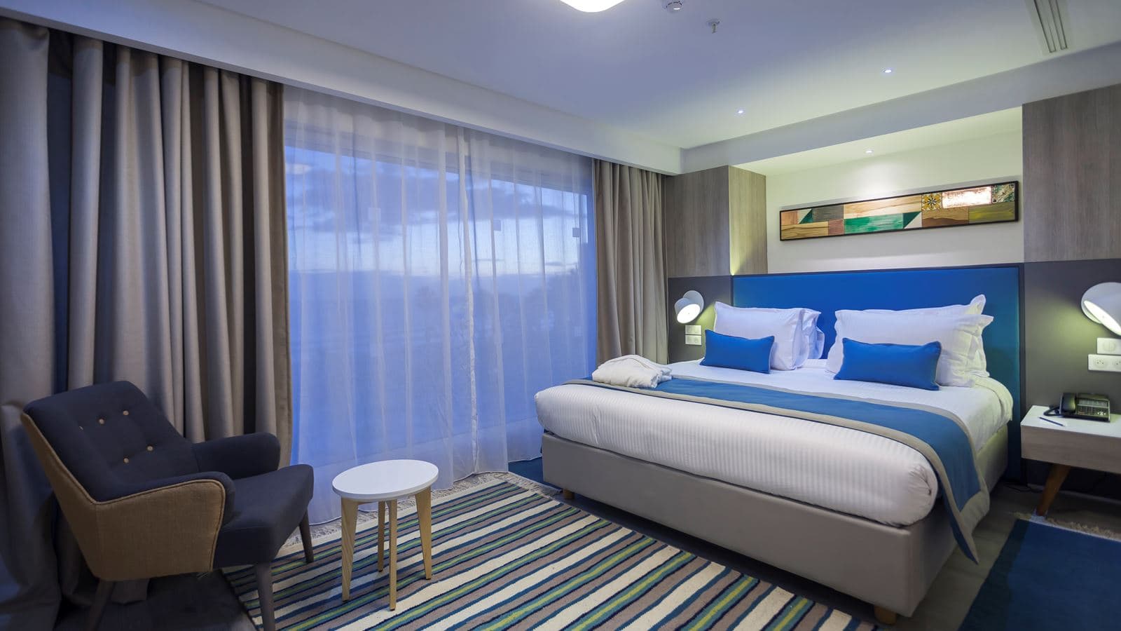rooms-room-superior-partialseaview