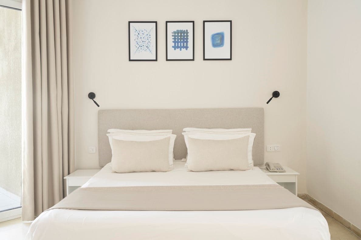 rooms-room-standard-balcony-or-terrace