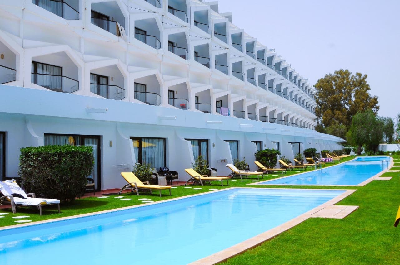 rooms-swim-up-room