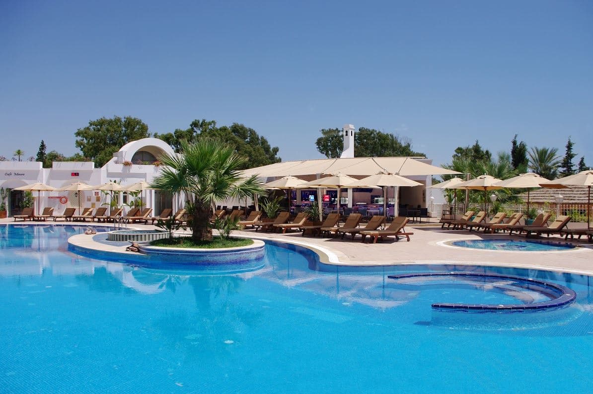 restaurants-pool-bar