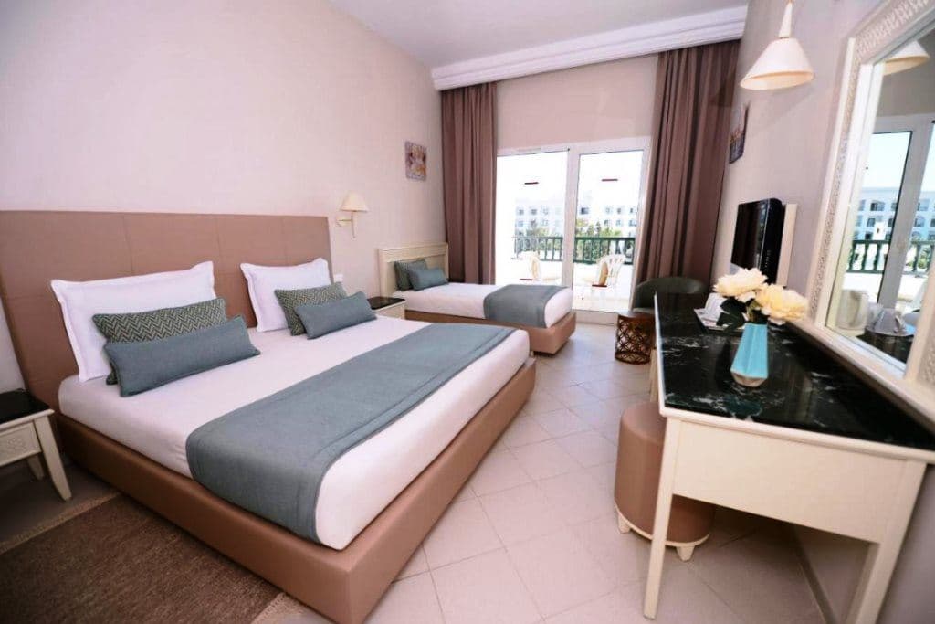 rooms-room-standard-triple