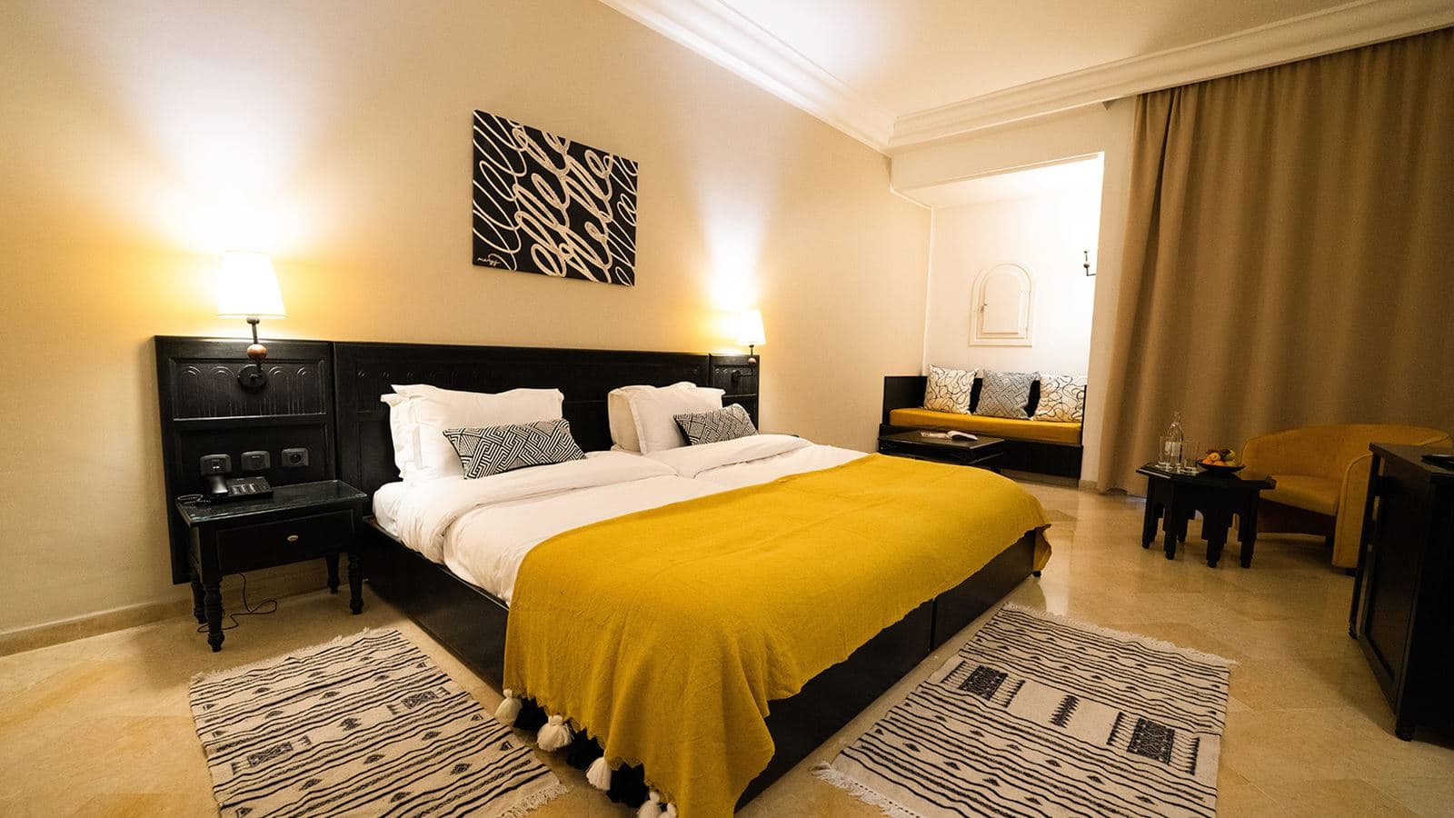 rooms-superior-room