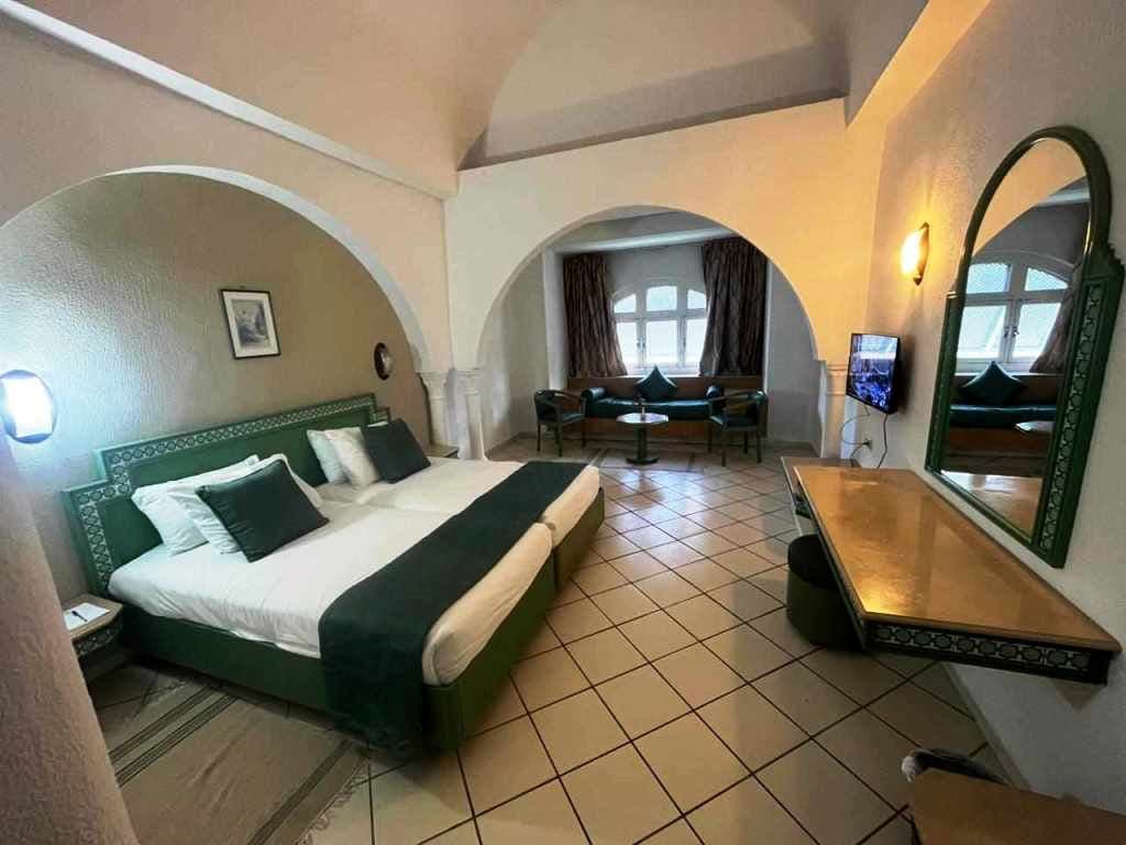 rooms-quadruple-garden-view