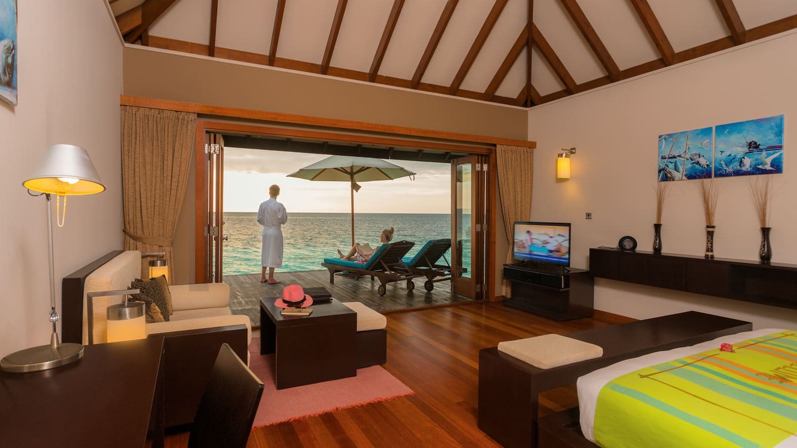 rooms-sunset-jacuzzi-water-villa