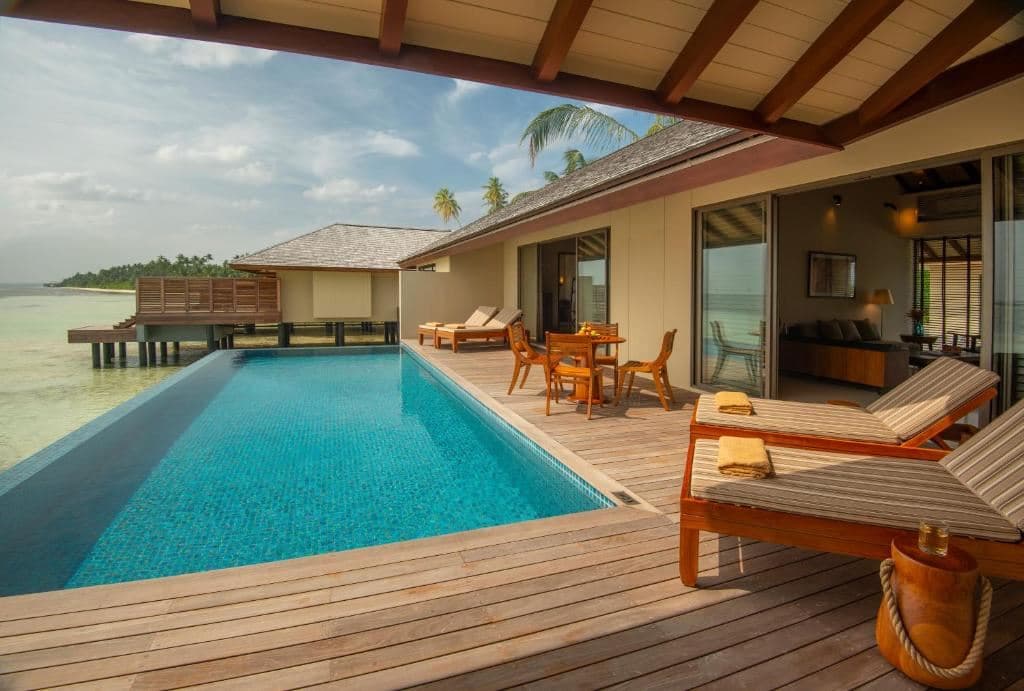 rooms-sunrise-2-bedroom-water-pool-villa
