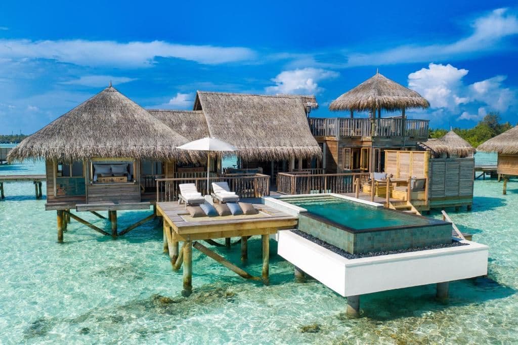 rooms-villa-suite-with-pool