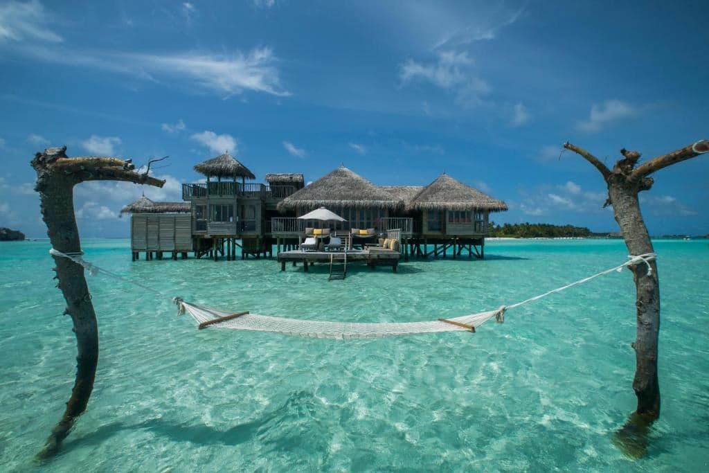 rooms-crusoe-residence-island-view