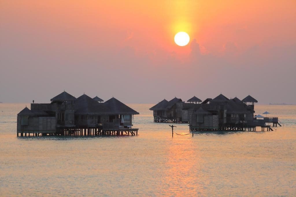 rooms-sunset-crusoe-residence