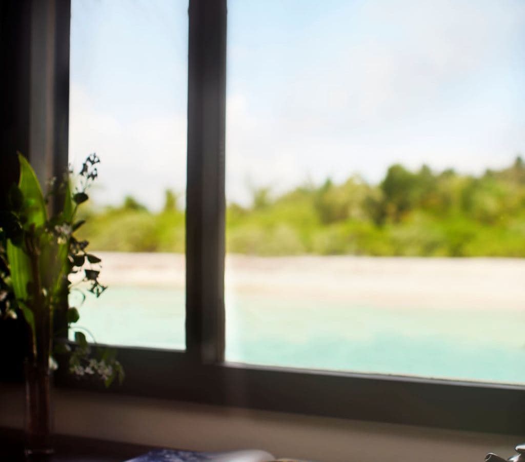 rooms-deluxe-over-water-villa