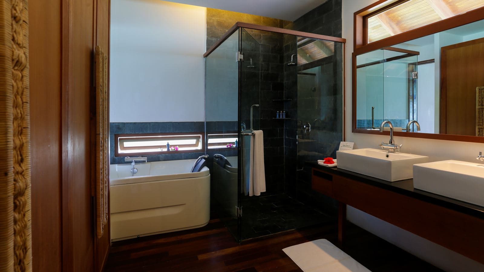 rooms-water-villas