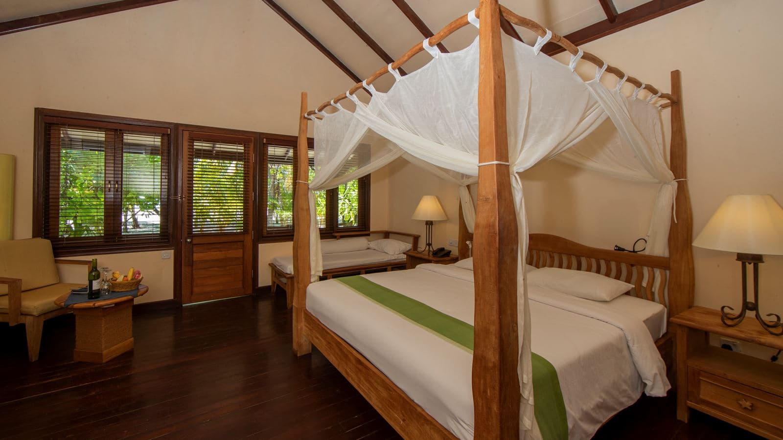 rooms-deluxe-villa