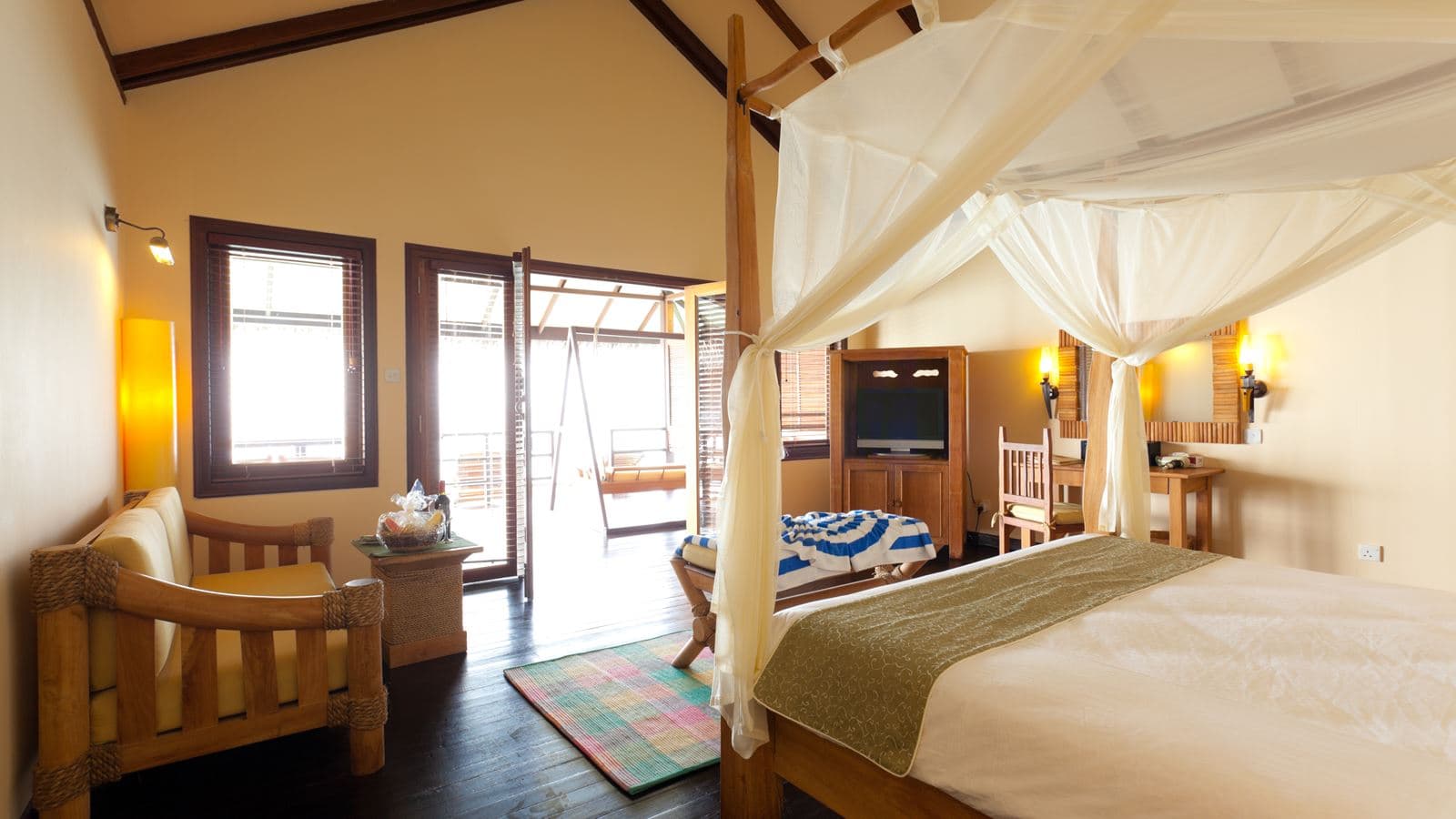 rooms-water-villa