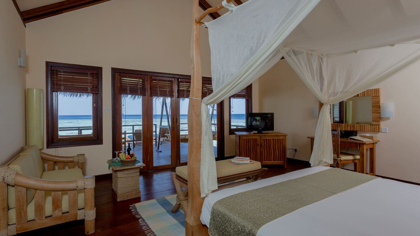 rooms-water-villa