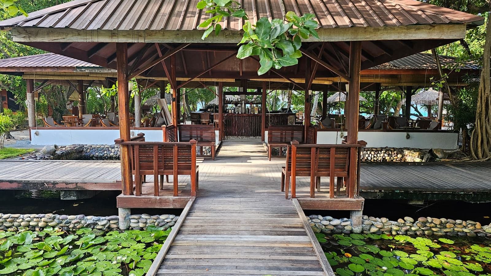 bars-main-bar
