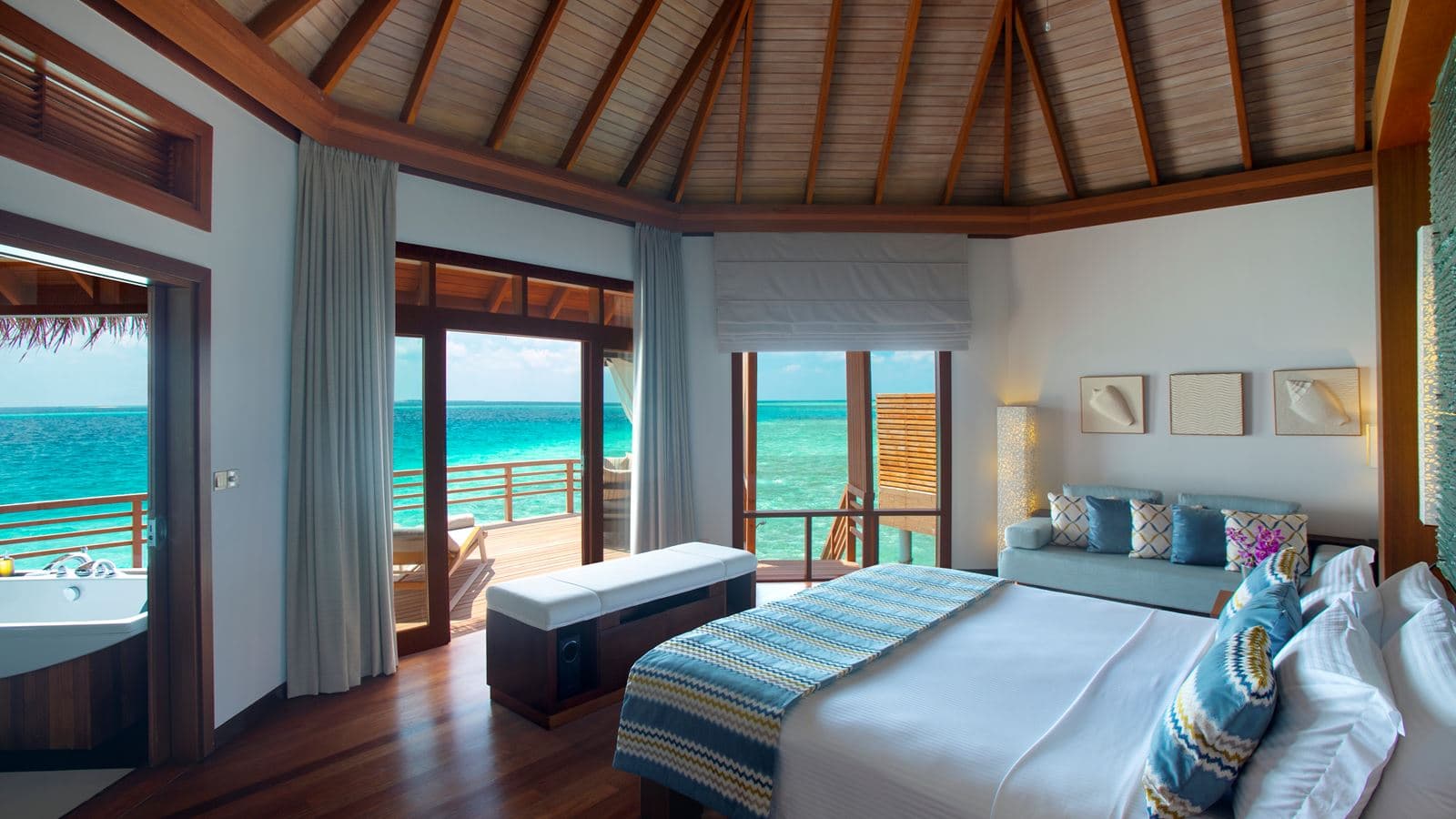 rooms-water-villa
