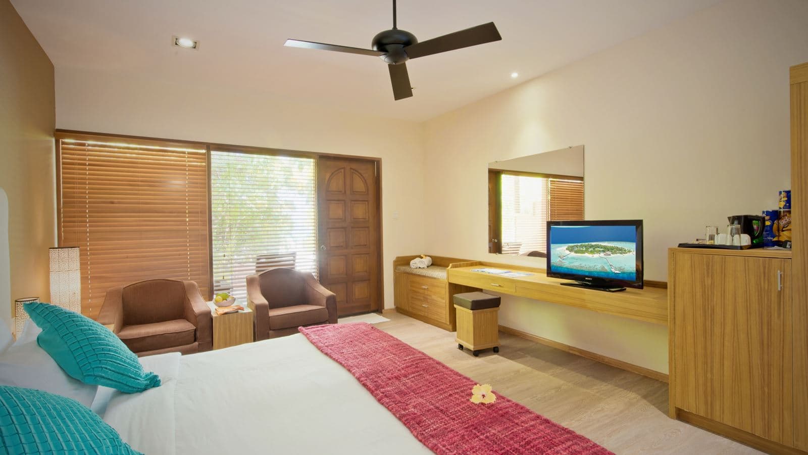 rooms-deluxe-beach-villa