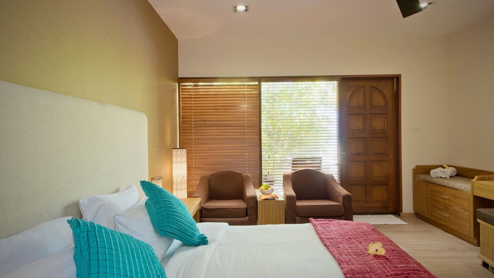 rooms-deluxe-beach-villa