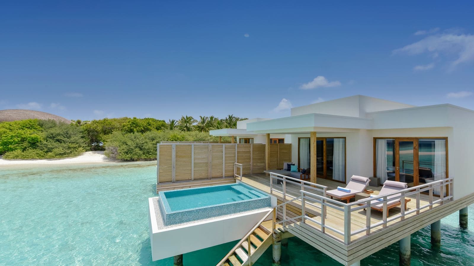 rooms-lagoon-villa-with-pool