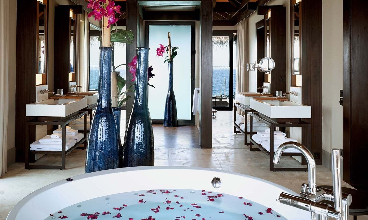 rooms-beach-pool-house