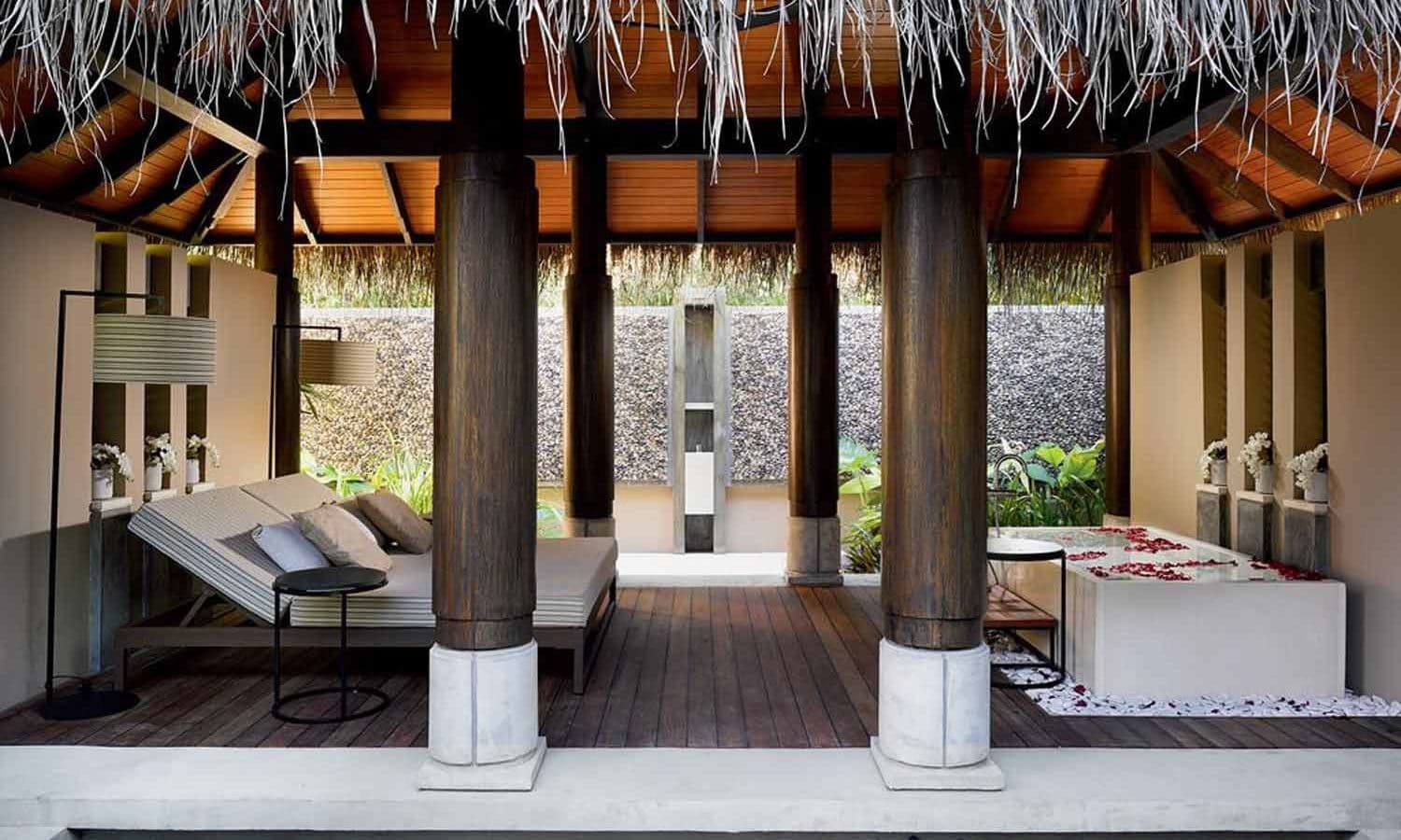 rooms-beach-pool-villa