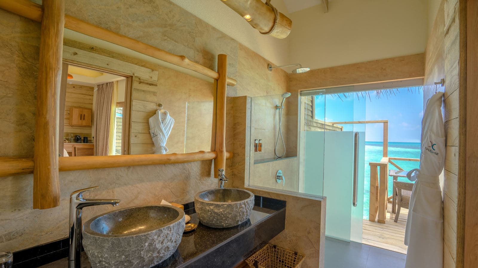rooms-lagoon-villa