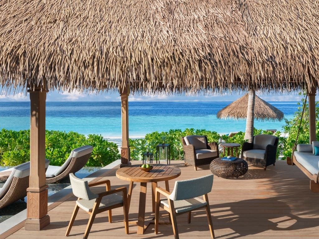 rooms-beach-villa-pool