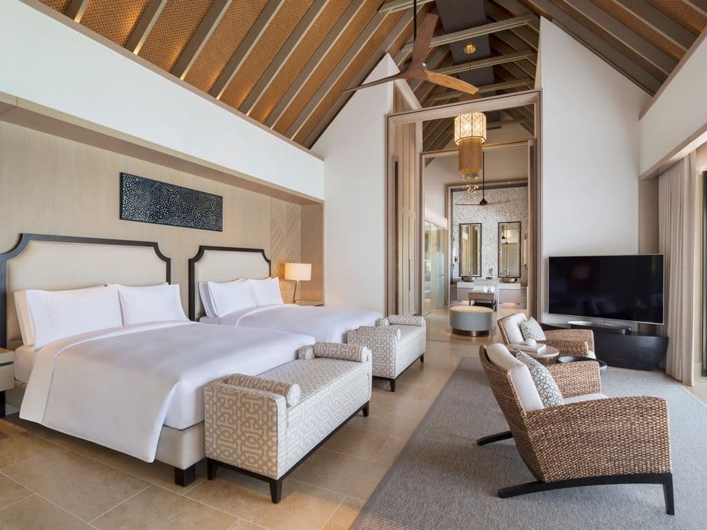 rooms-2-bedroom-grand-beach-villa-with-pool