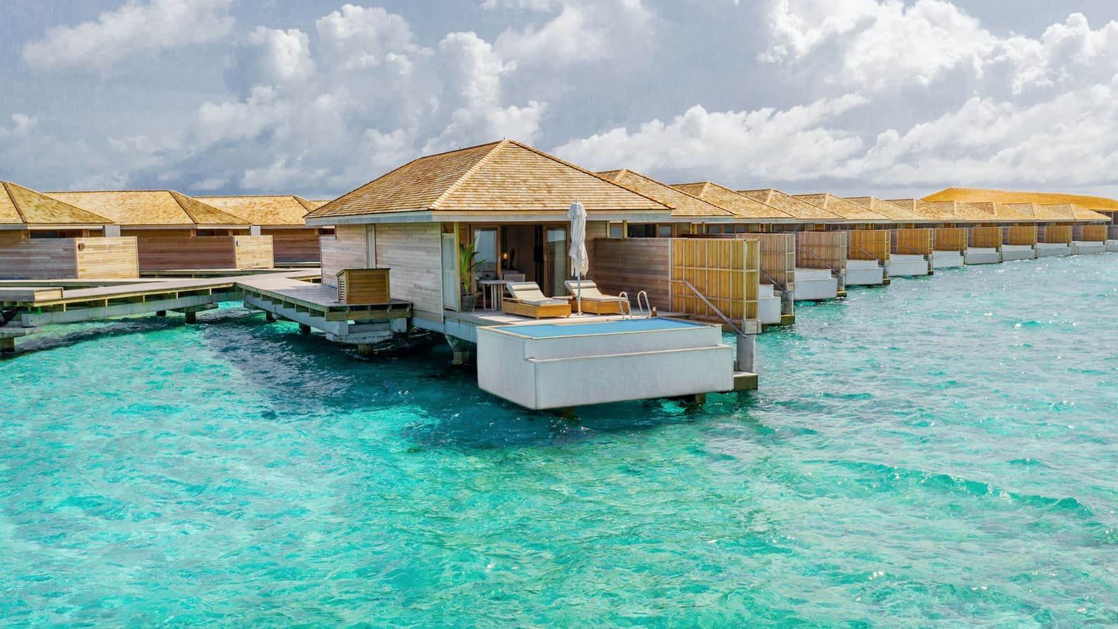 rooms-ocean-pool-villa