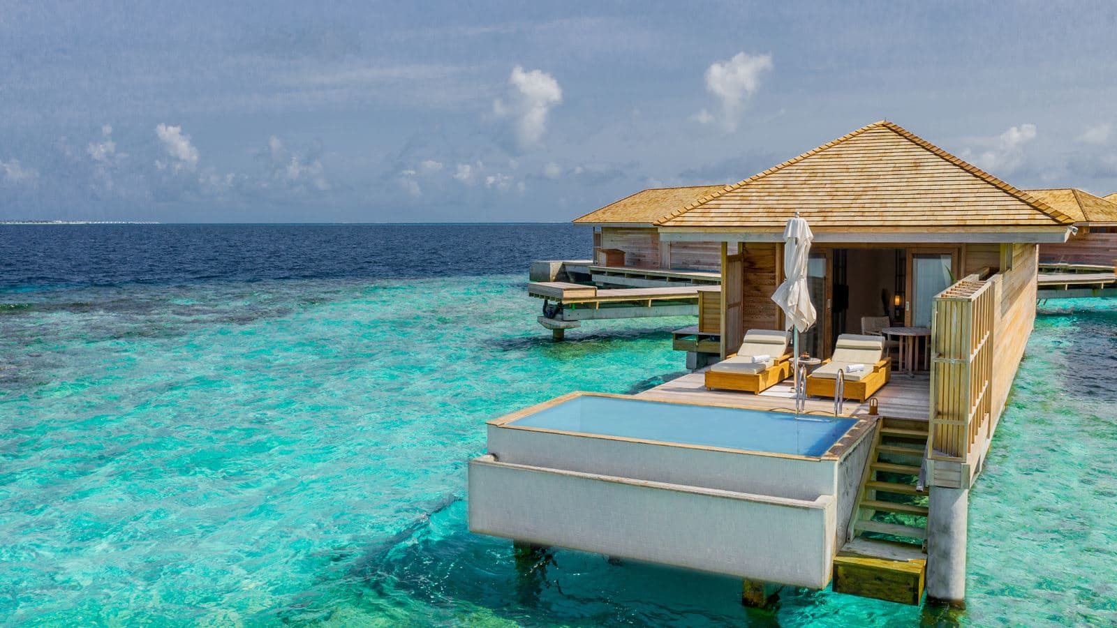 rooms-ocean-pool-villa