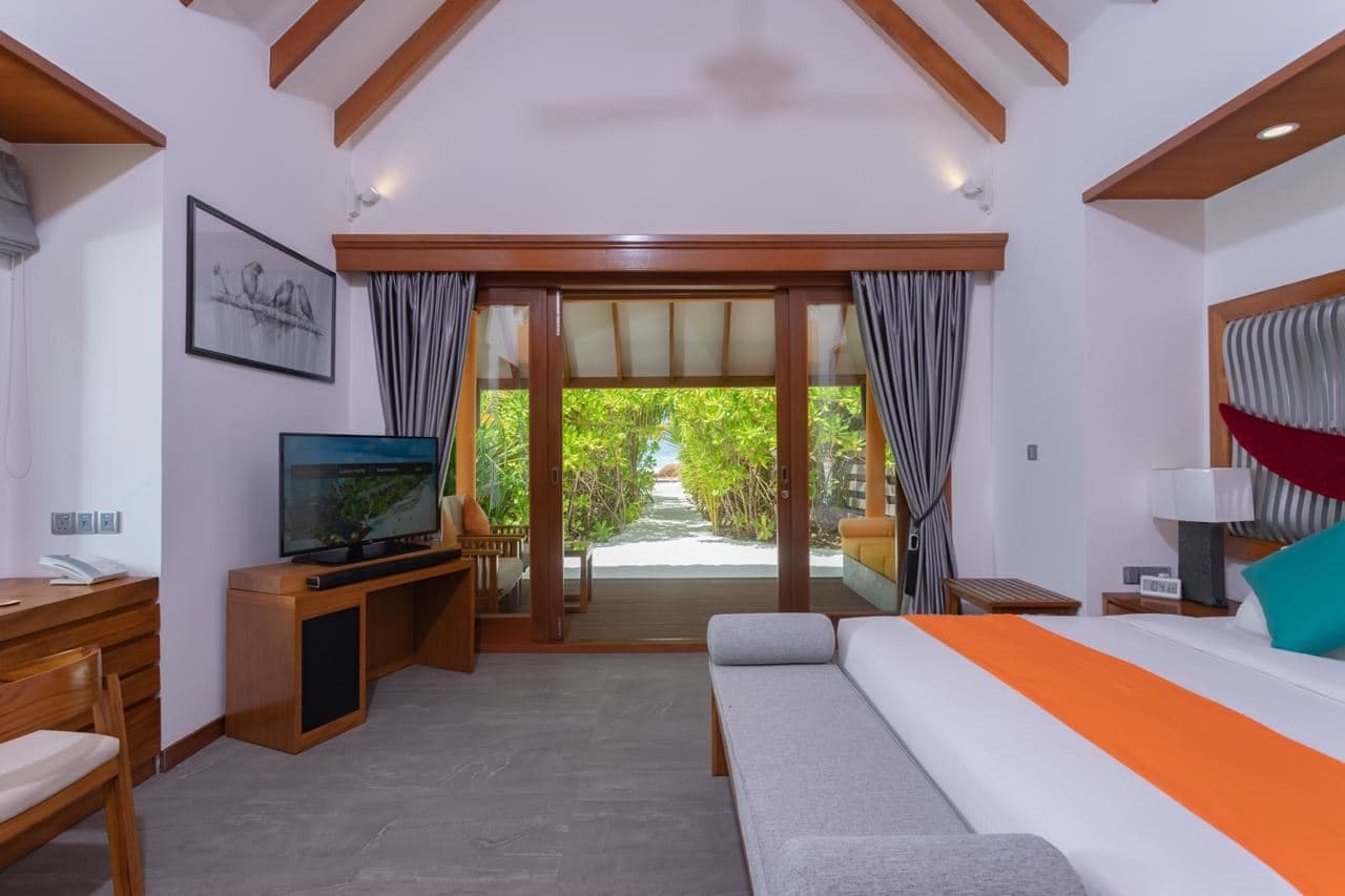 rooms-sunrise-beach-villa