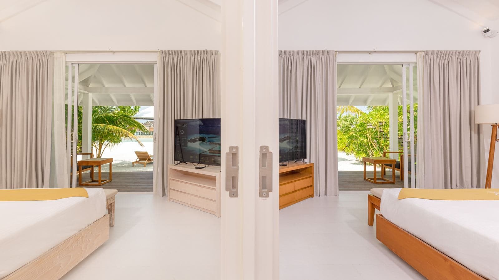 rooms-2-bedroom-family-beach-villa