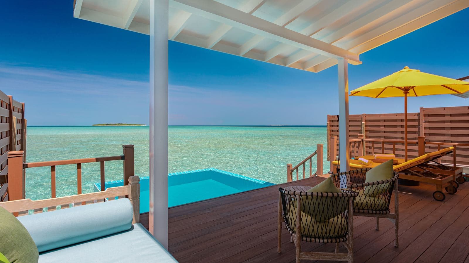 rooms-sunset-pool-water-villa