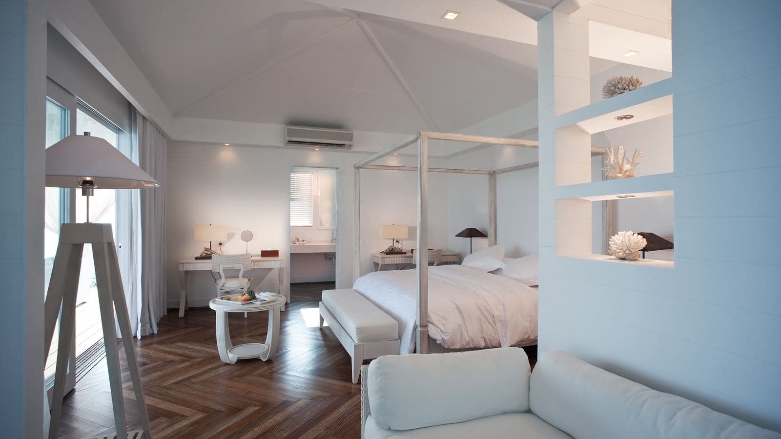 rooms-water-villa