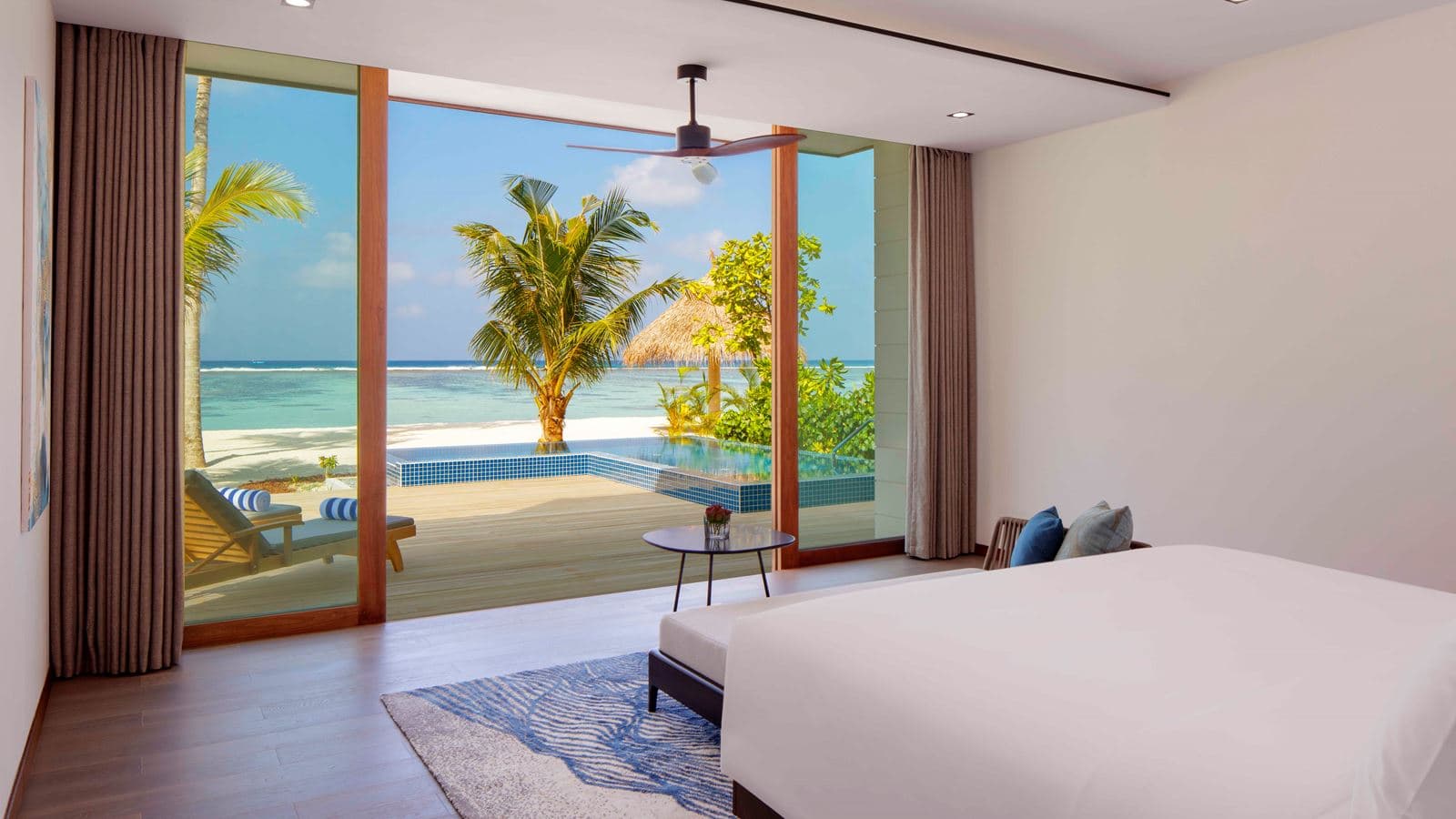 rooms-beach-villa--pool--sunset-view