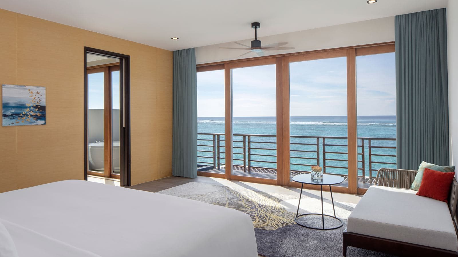 rooms-presidential--overwater-villa-3-bedrooms--pool