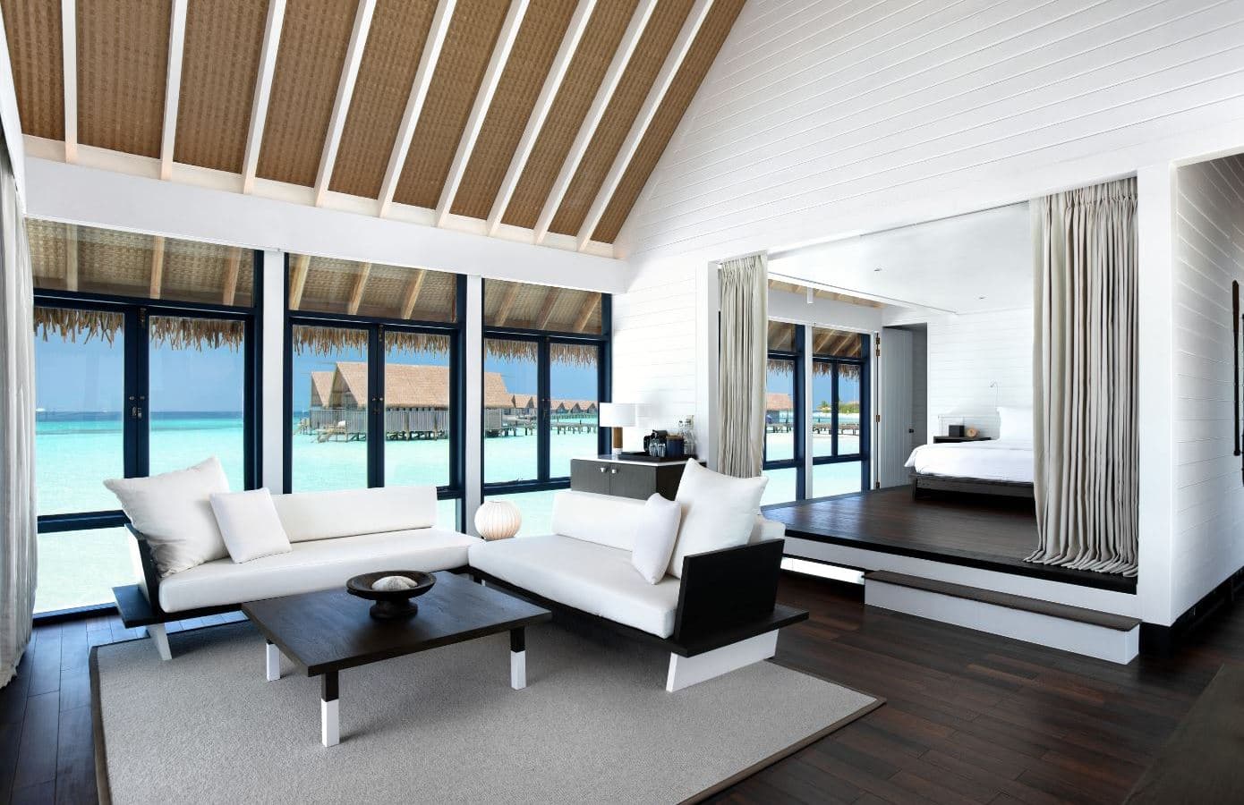rooms-one-bedroom-villa-with-pool