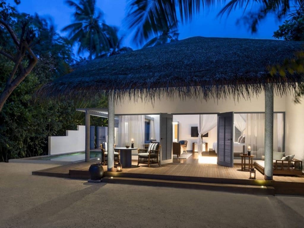 rooms-sunset-beach-villa
